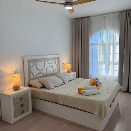 Seaside Paradise - 2 Bedroom Apartment With Ocean Views & Air Conditioning In Playa San Juan Buitenkant foto